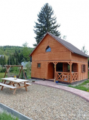 Domek nad Potokiem, Szczytna